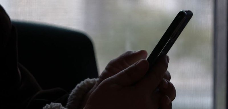 Bullizmi në rrjetet sociale, studimi: Një në pesë të rinj në Tiranë është i prekur