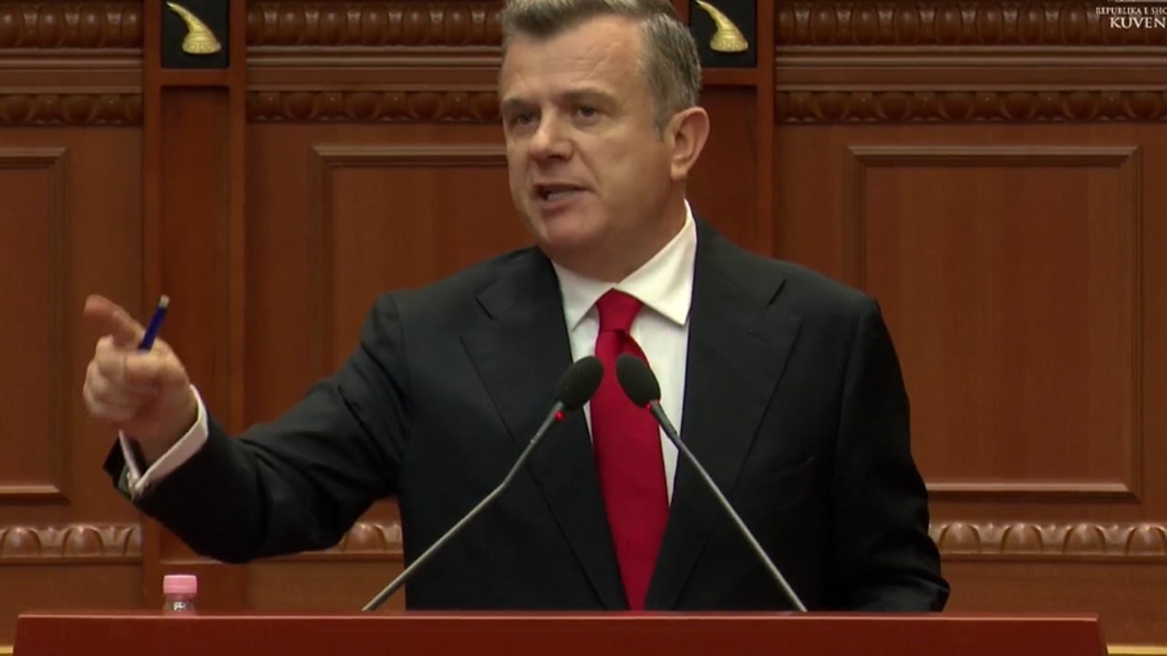 “Buxheti më i madh në historinë e Shqipërisë”, Balla: Qeveria e mbajti fjalën për pensionistët, përfitojnë edhe Policia e Garda