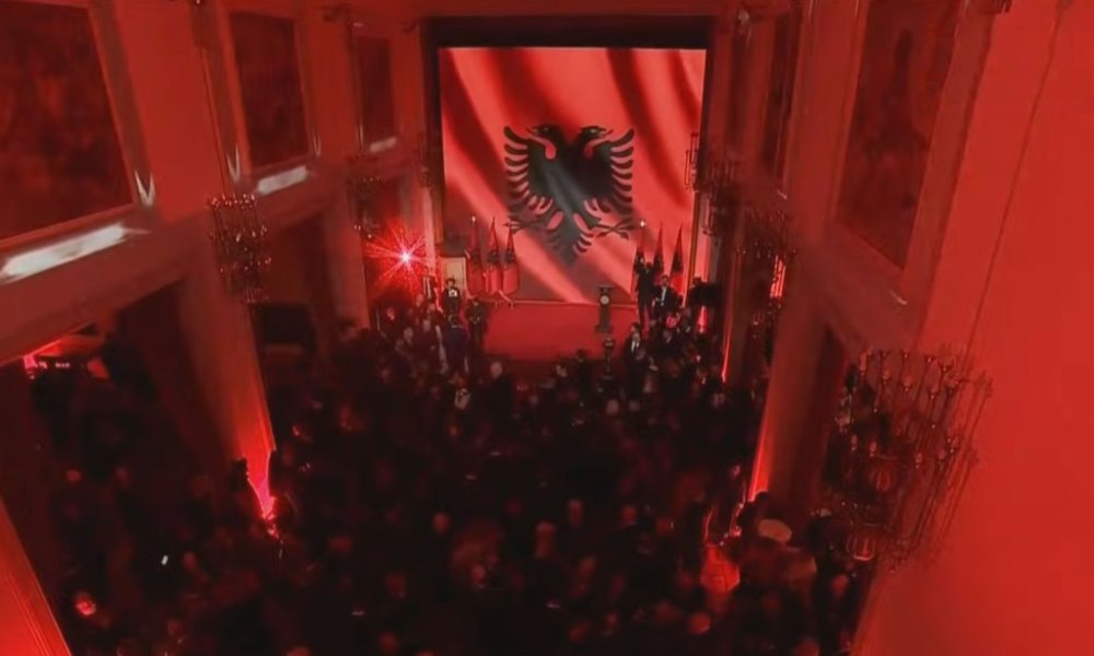 Ceremonia e pritjes për Ditën e Flamurit në Presidencë/ Begaj: Krenar për rolin tonë në rajon