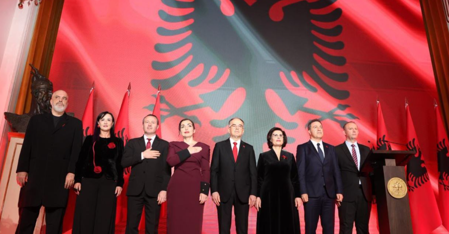 Ceremonia në Presidencë/ Rama: Mbrëmja kuqezi organizuar si asnjëherë më parë, me praninë kuptimplotë të presidentes Osmanit