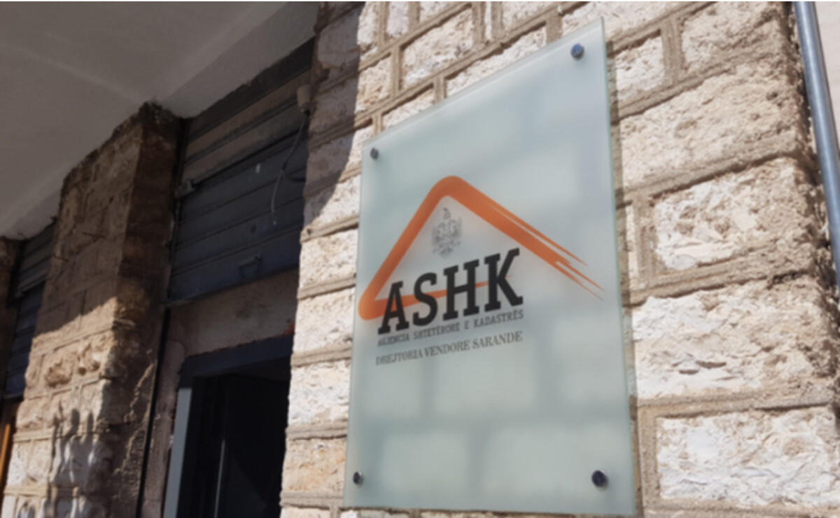 Çfarë po ndodh me jugun? Pas dorëheqjes së drejtorit të Vlorës, shkarkohet drejtori i Kadastrës së Sarandës