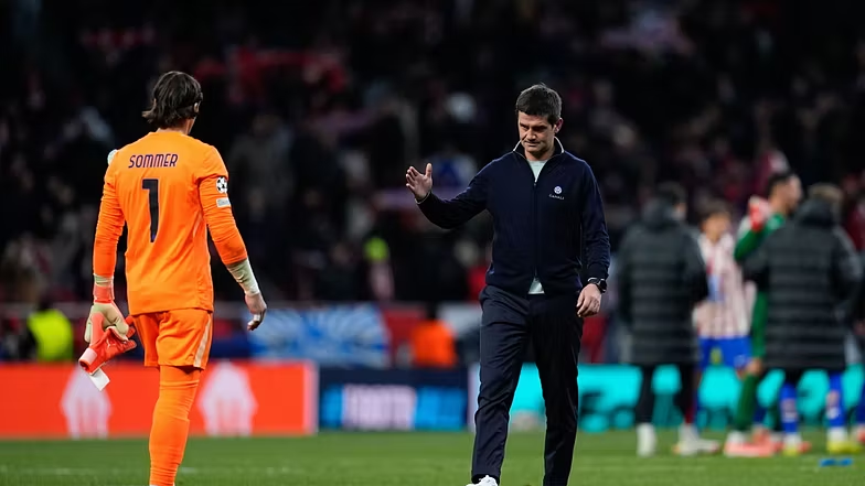 Chivu: Mbledhje në dhomën e zhveshjes? Piva tri cigare njëra pas tjetrës. Humbje që djeg