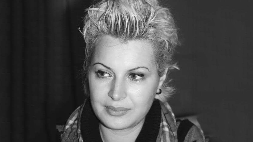 Cikël me poezi nga Ardita Jatru: Nënë, sa shumë ngjajmë…