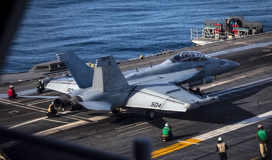 Daullet e luftës bien në Karaibe/ SHBA bëhet gati për goditjen finale ndaj narko-terroristëve