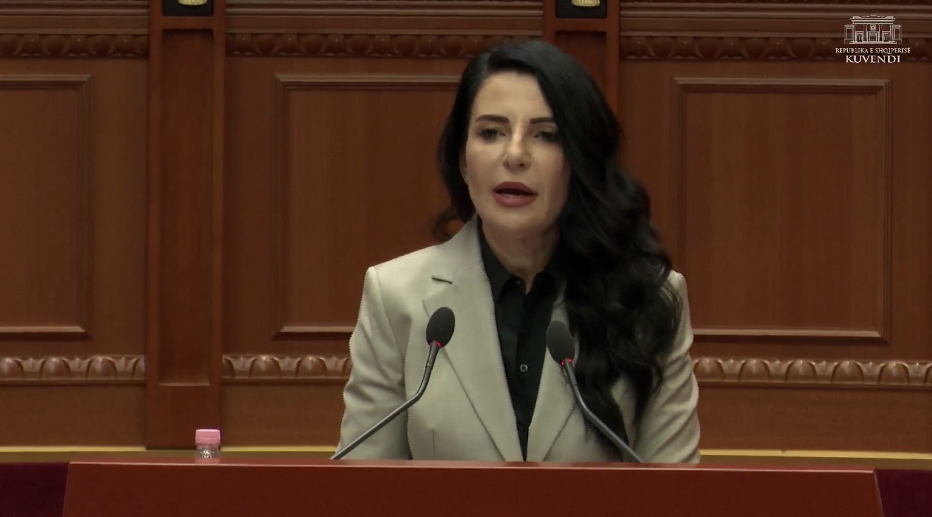 Debat me Shehajn, shpërthen Balluku: S’bëhet politika me selfie, do ngelesh gjithmonë pronar i vogël i call-centra-ve