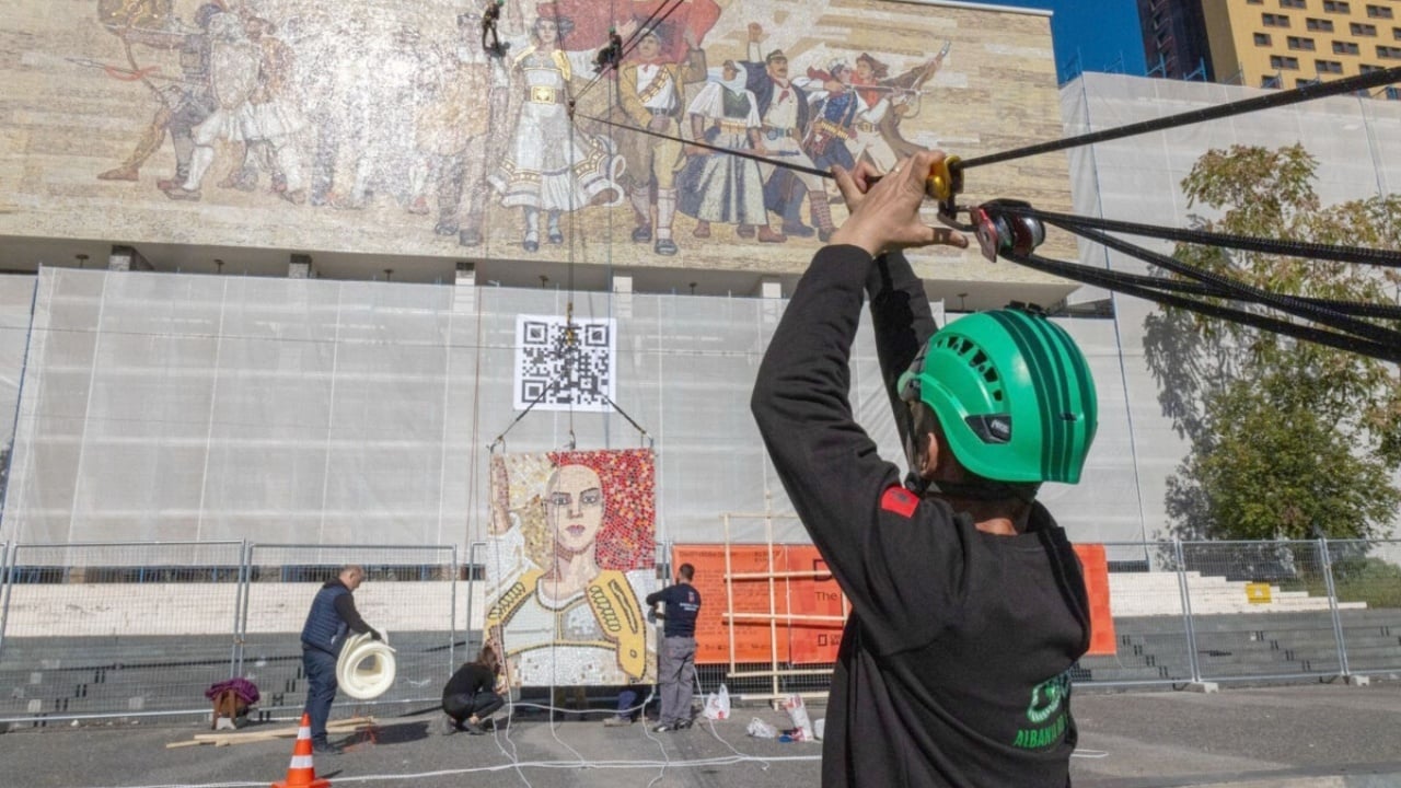 Debati për mozaikun në Tiranë, studiuesi Auron Tare: Nuk është provokim për ligjin e miratuar në Kuvend, por…