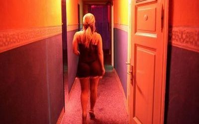 Debati rreth prostitucionit/ Çfarë është “Modeli Nordik”?