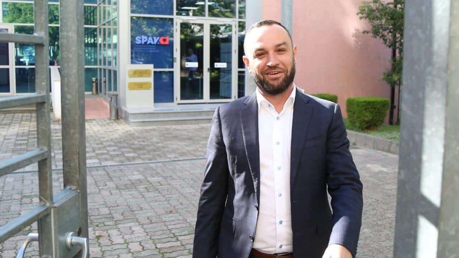 Dekonspiroi operacionet e policisë dhe bashkëpunoi me baronët e krimit, GJKKO dënon me 3 vite burg ish-deputetin…