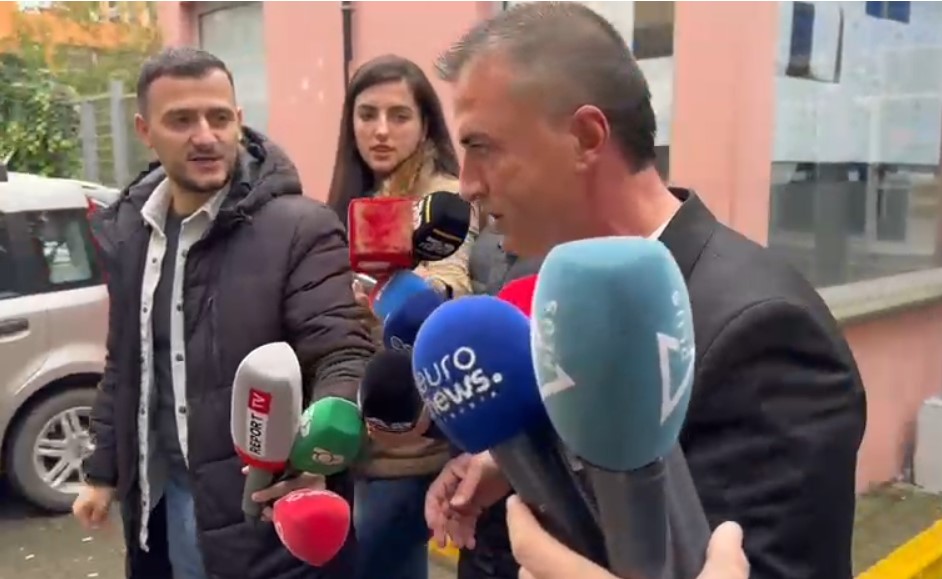 Deputeti Peçi mbi 1 orë në SPAK/ Nuk flet për akuzat, ish kryebashkiaku: Të fala Ristanit