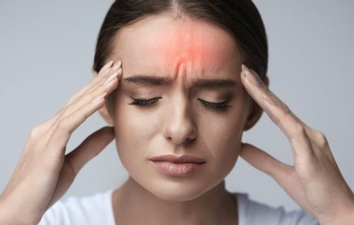 Dhimbjet e kokës, çfarë i shkakton?