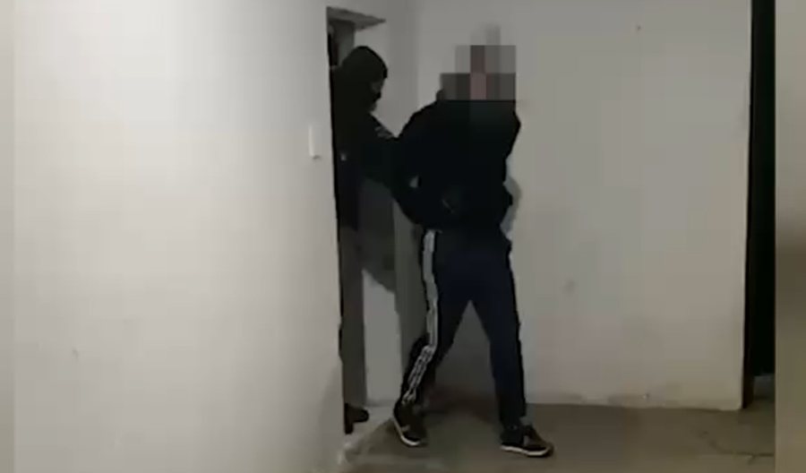 Dhunoi të atin dhe u largua nga banesa, arrestohet 29-vjeçari në Lezhë