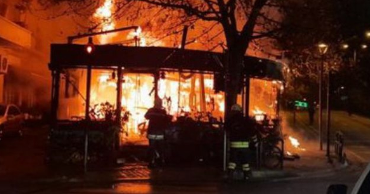 Digjet pas mesnatës lokali i Ramadan Zotos në Sarandë! Biznesi ishte dhënë me qera, pronari në burg për plagosje