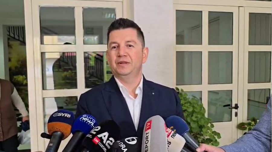 Dionis Sota thirrje vlonjatëve të zgjedhin “djalin e tyre”: Koha për ndryshim rrënjësor