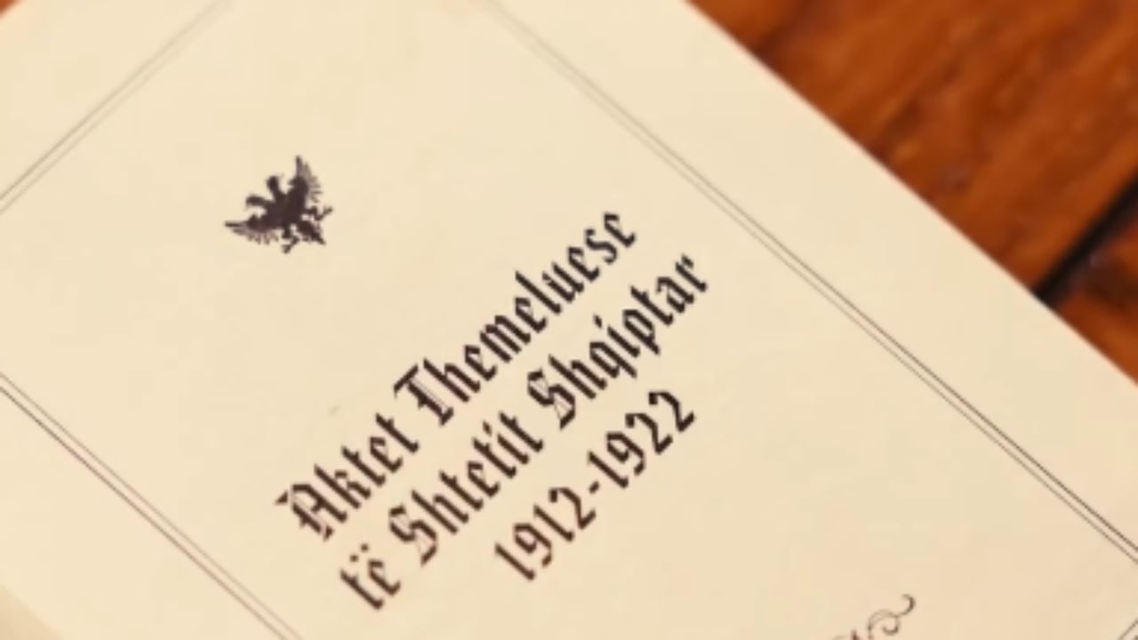 Dita e Pavarësisë, kryetari i Kuvendit ndan mesazhin për shqiptarët: Trashëgimia e themeluesve, udhërrëfyes për të ardhmen