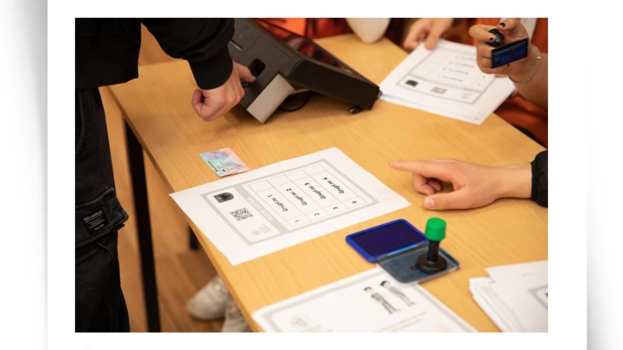 Dorëzohen të gjitha kutitë e votimit dhe materialet zgjedhore në të gjitha VNV-të, nuk raportohet për problematika  