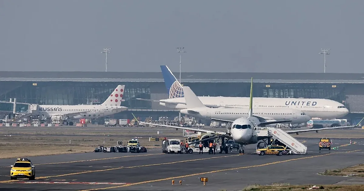 Dron mbi aeroportin e Brukselit, pezullohen fluturimet