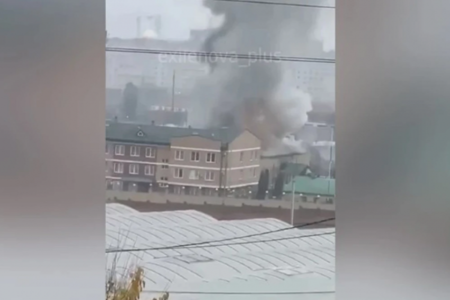 Droni godet kryeqytetin e Çeçenisë, ndërtesa e bazës ushtarake është dëmtuar