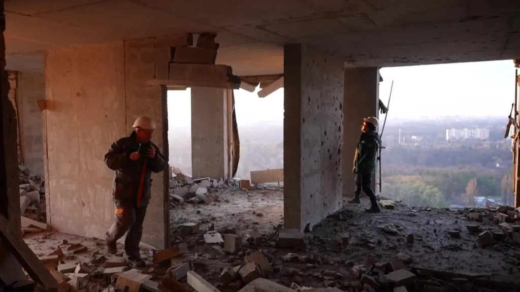 Droni rus godet një pallat në Kiev, gjashtë të vrarë dhe dhjetëra të plagosur