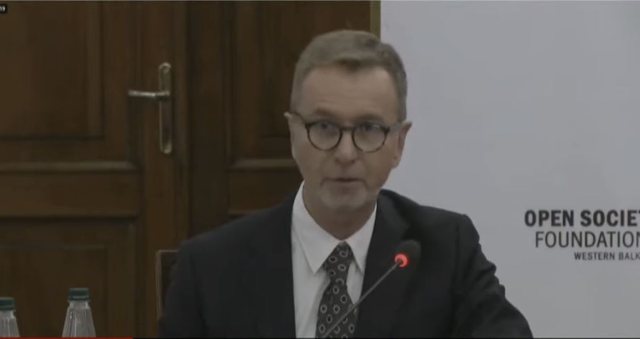 “Duhet përfshirje nga qeveria dhe opozita për integrimin në BE”/ Gonzato: Për të mbyllur negociatat në 2027, duhet të…