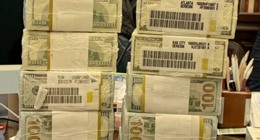 Dy ministra japin dorëheqje pas skandalit të korrupsionit