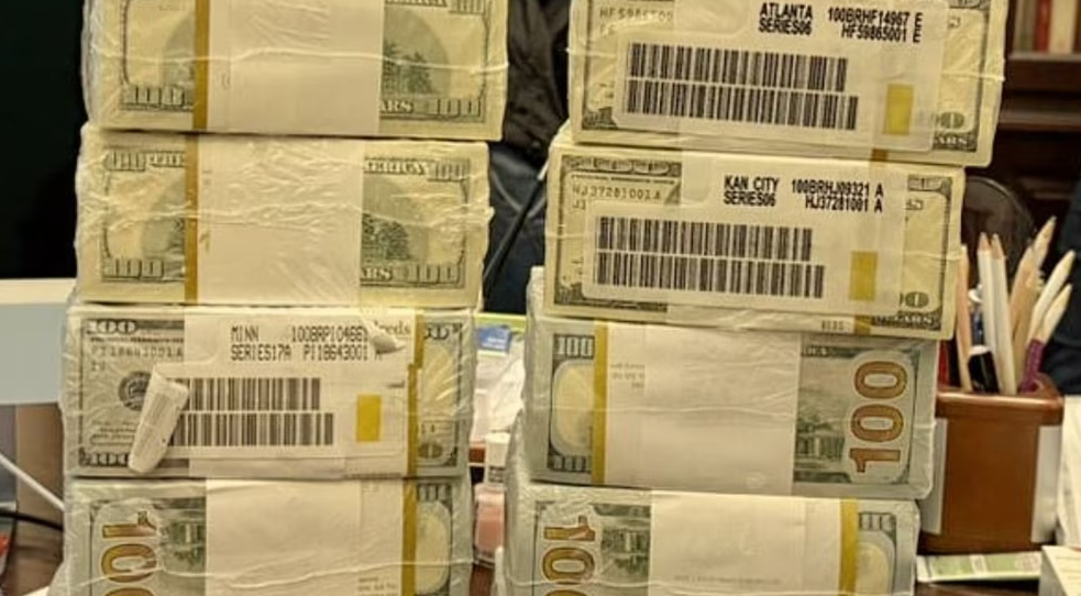 Dy ministra ukrainas japin dorëheqje pas skandalit të korrupsionit