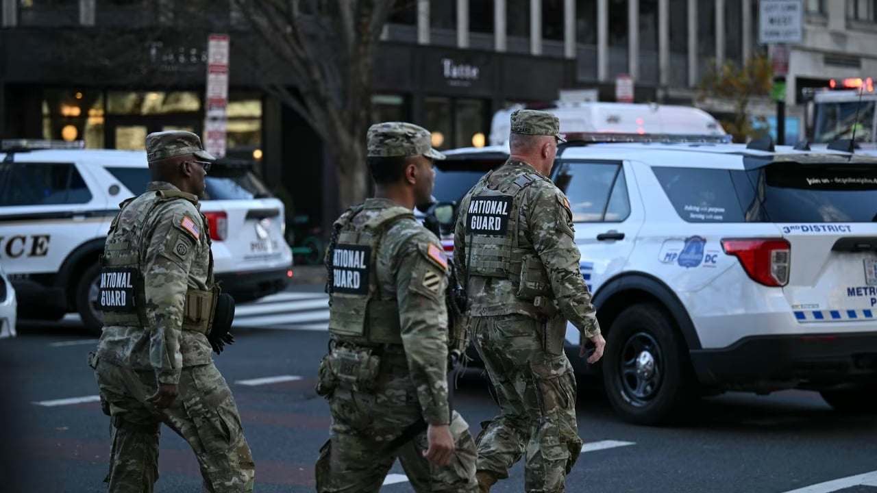 Dy ushtarë u qëlluan pranë Shtëpisë së Bardhë/ Trump kërkon dërgimin e 500 trupave shtesë të Gardës Kombëtare në Uashington