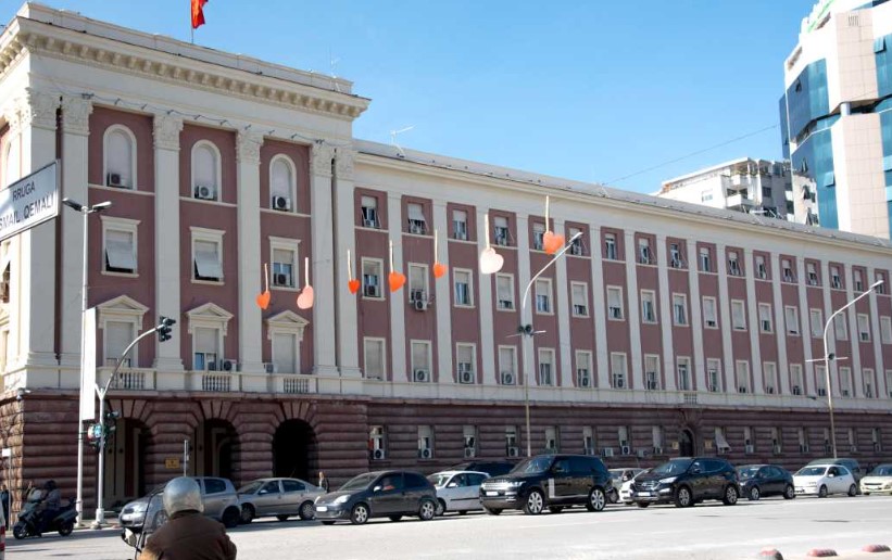 E hënë intensive në Kuvend/ 8 komisione në një ditë, priten debate të forta