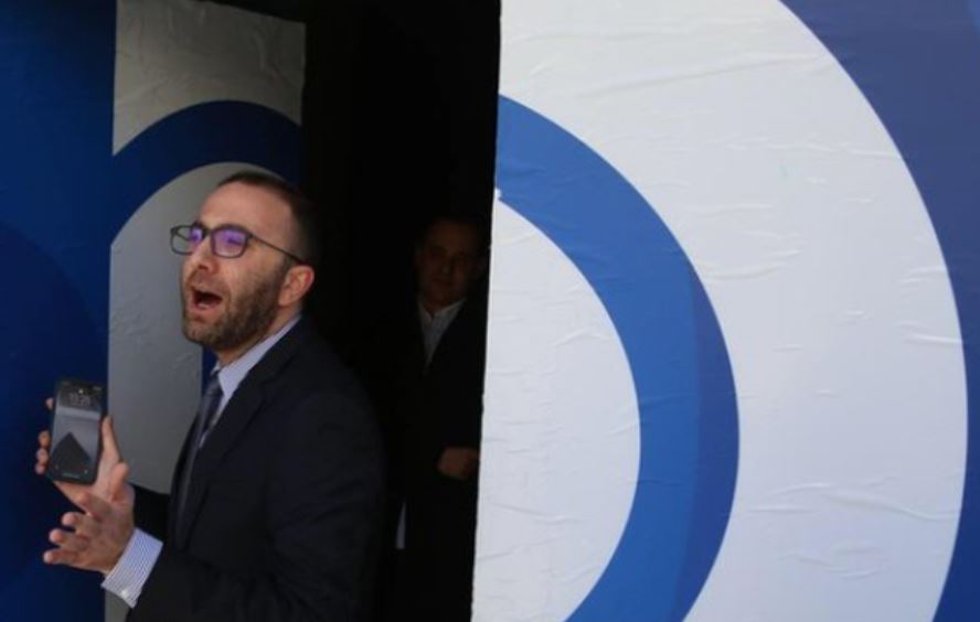 ‘E ka ndarë në dysh grupin parlamentar’/ Dedaj: Bardhi po tërheq zvarrë PD-në drejt agjendës së tij