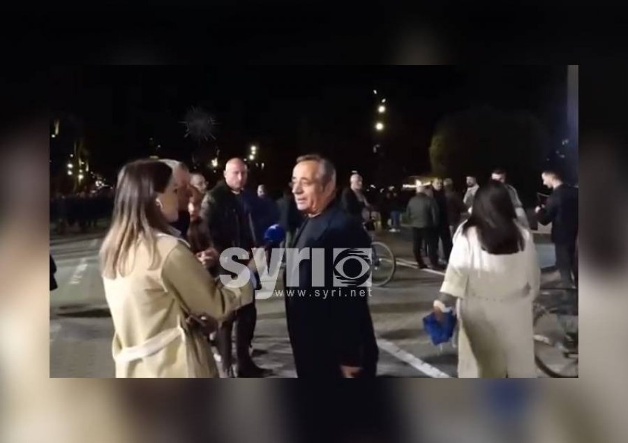 E lanë pa punë prej bindjeve politike, qytetari tregon pse protestat nuk do të ndalen