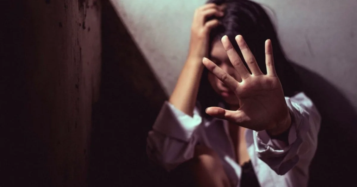 E rëndë në Greqi, 14-vjeçarja shqiptare dhunohet nga e ëma, pëson abort