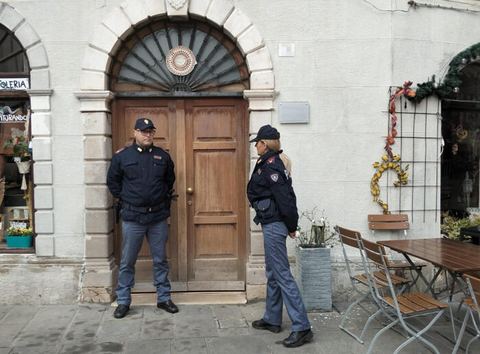 E rëndë në Itali, nëna vret fëmijën e saj 9-vjeçar. Gjykata ia besoi babait pas divorcit, gruaja kundërshtoi vendimin