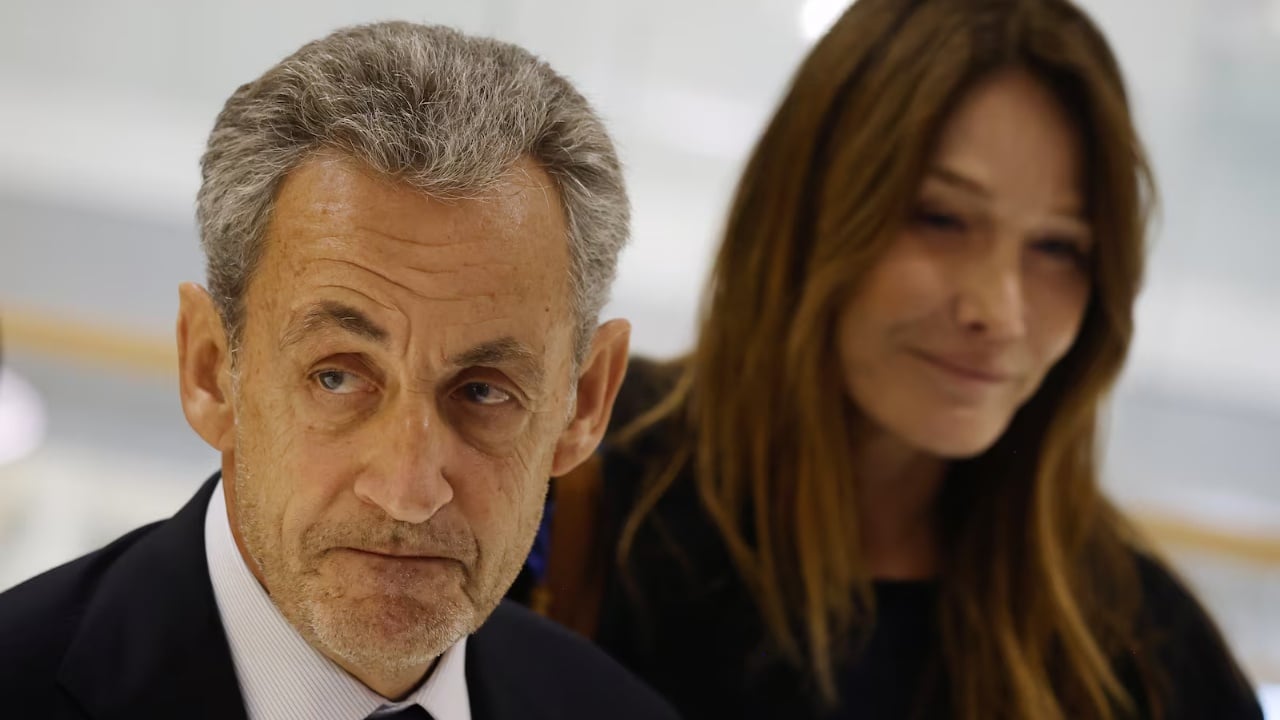 “E vërteta do të triumfojë”/ Sarkozy reagon për herë të parë pas daljes nga burgu: Fundi i historisë mbetet për t’u shkruar