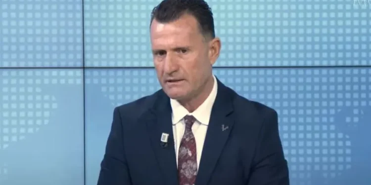 “Edi Rama ka bërë llogaritë”/ Reagon ashpër avokati Cakrani: Në Parlament, deputetë pa sharm…ca barkderra