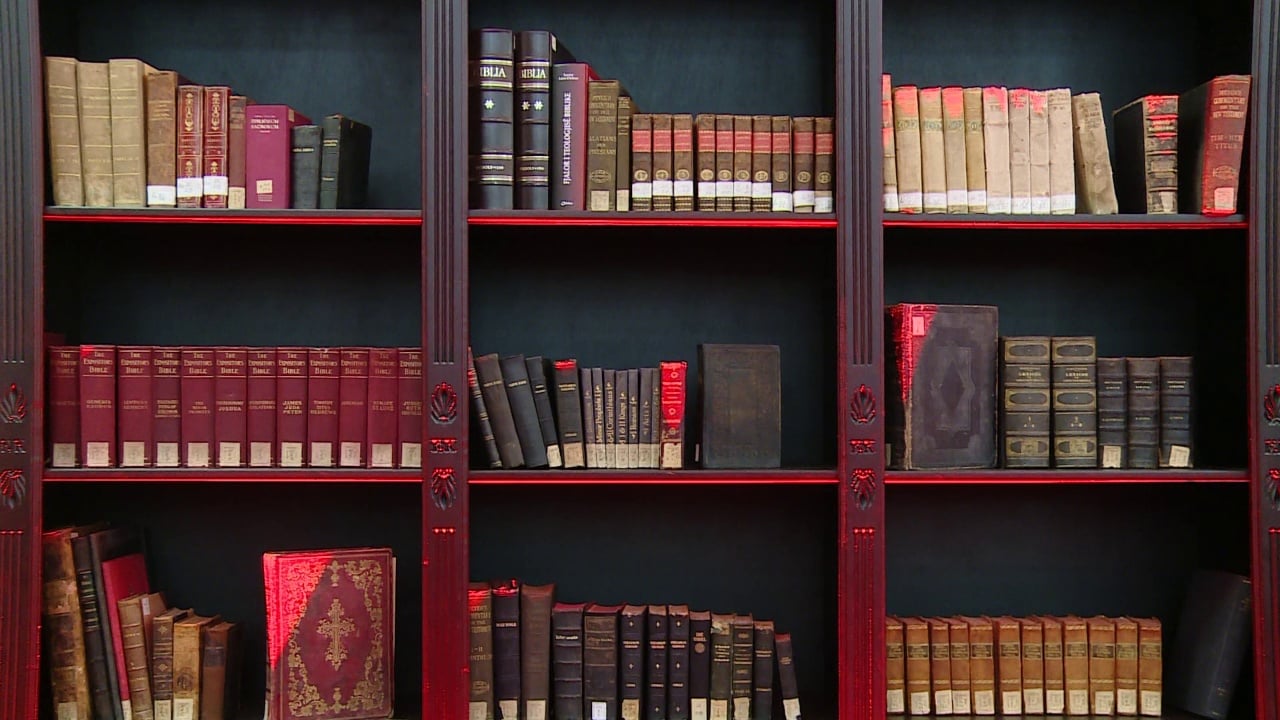 Ekspozita me shkrimet e shenjta/ 452 dokumente të ekspozuara në ambientet e Bibliotekës Kombëtare