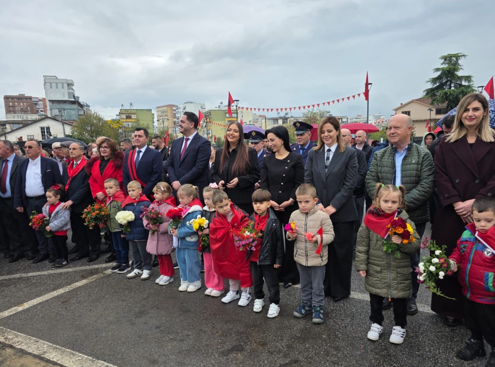 Elbasani feston 81-vjetorin e Çlirimit