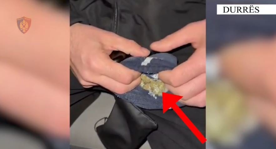 Emrat/ Shisnin drogë pranë gjimnazeve, 12 të arrestuar në Durrës, kapet edhe “koka” e grupit