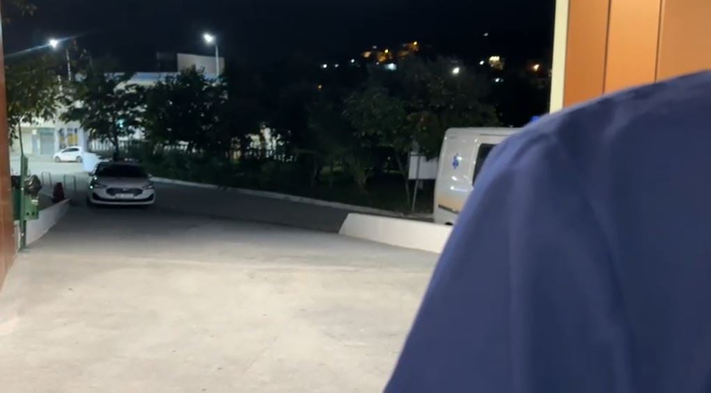 EMRI/ Atentati që i mori jetën 36-vjeçarit në Selenicë, shpallet në kërkim djali i xhaxhait, një nga autorët e masakrës së Çoles