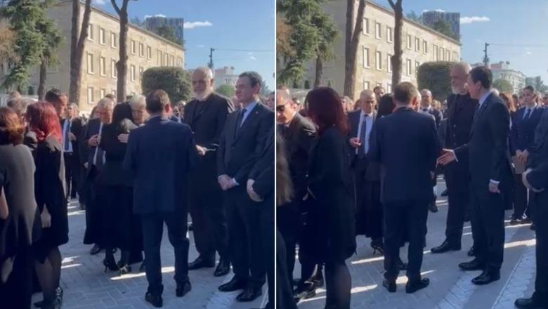 Fatos Nano përcillet në banesën e fundit/ Xhoana Nano takon Ramën e Kurtin (FOTO)