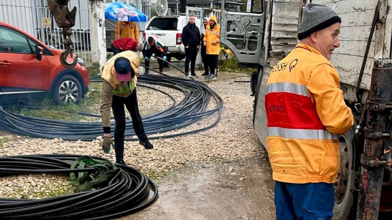 Fiderat e nënstacionit Farkë pësojnë defekt, disa zona të Tiranës mbeten pa energji elektrike