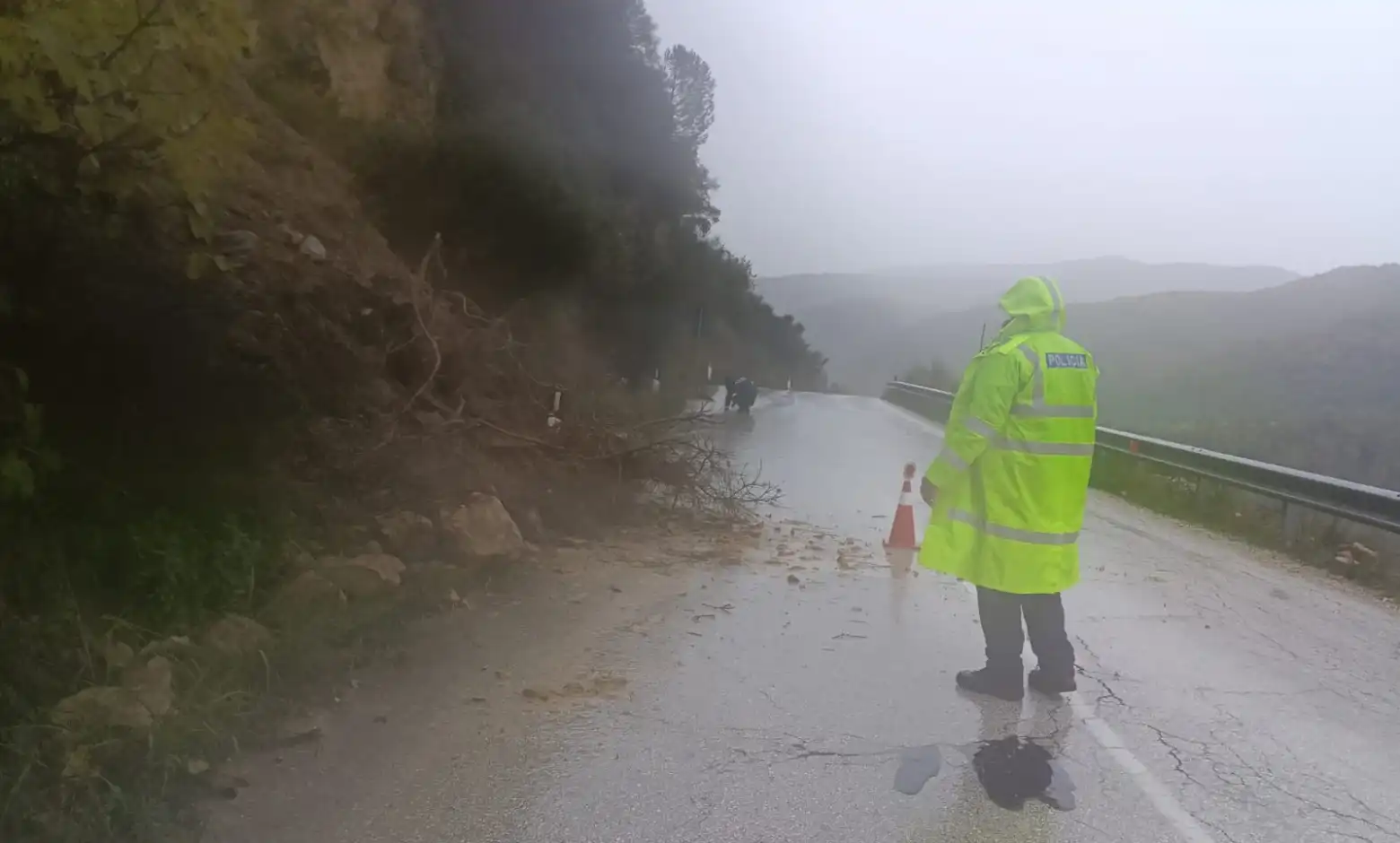 Fier – Emergjencat Civile: Qarku pa probleme, Vjosa në shtratin e saj, Semani nën monitorim për rritje të prurjeve nga shkarkimet e HEC Banja