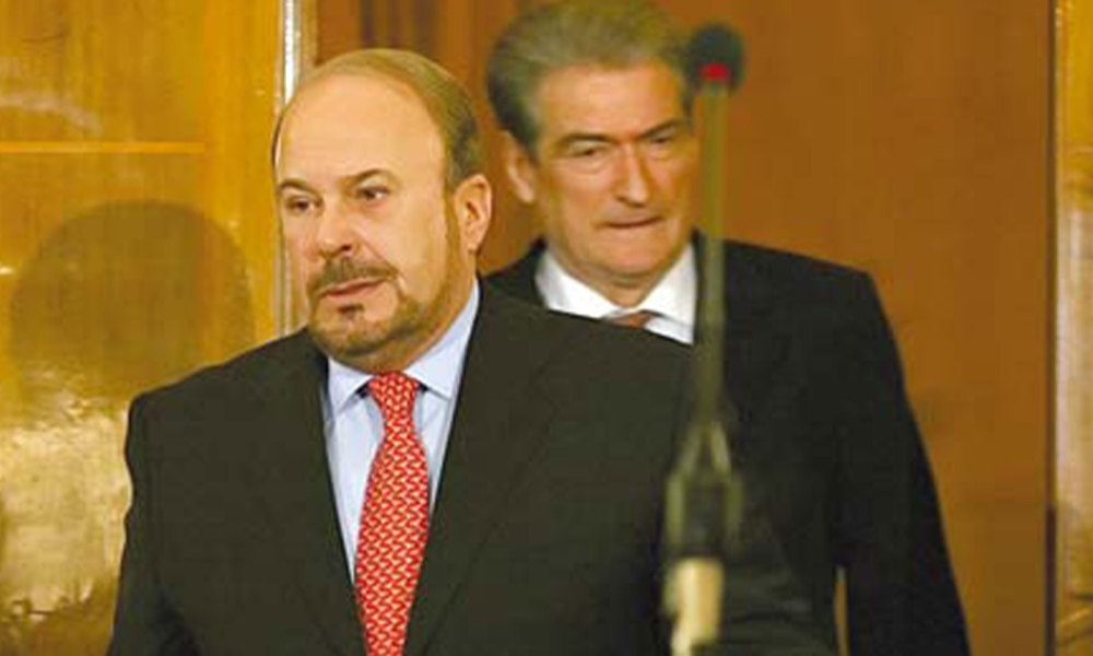 Fjalimi i Ramës në lamtumirën e Nanos, Berisha: Puthja e Judës!