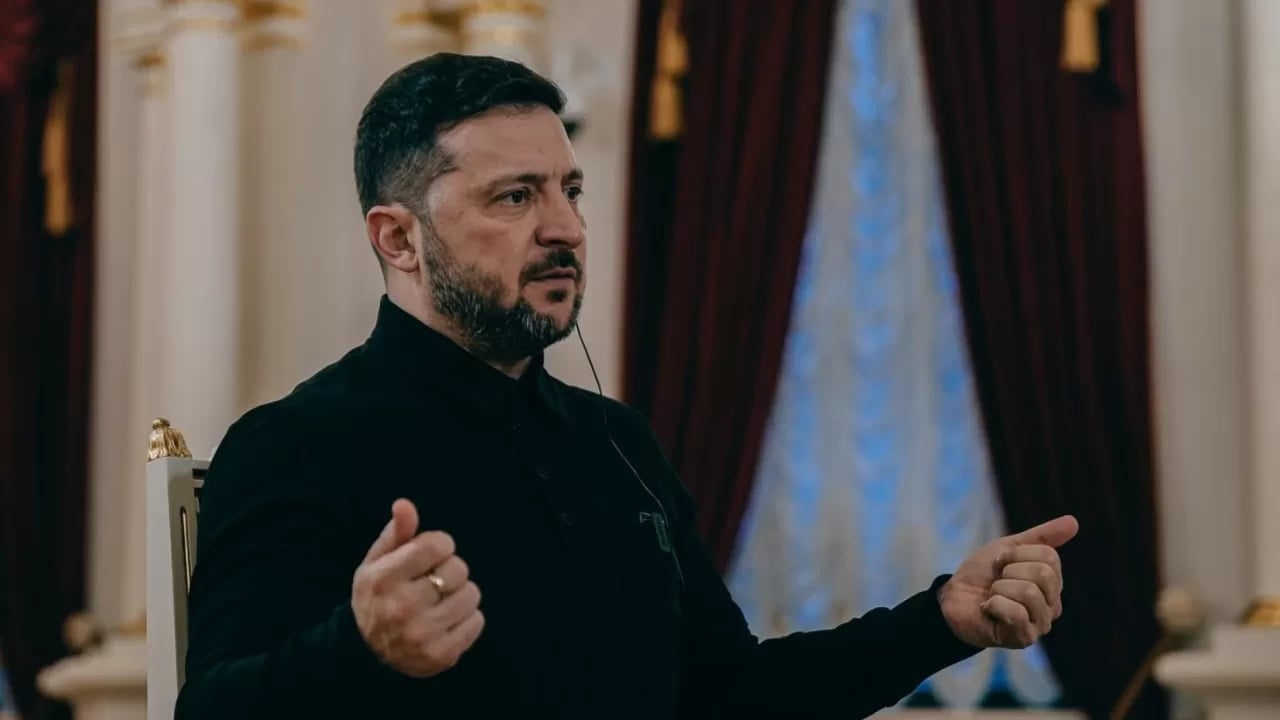 Foli për Trumpin, Zelenskyt i fiken 2 herë dritat gjatë intervistës për The Guardian