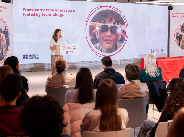 Fondacioni Vodafone dhe British Council prezantojnë Platformën e Parë Kombëtare Dixhitale, për Edukimin në Shqipëri