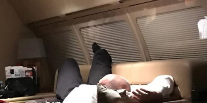 Foto-Lajm/ Rama në avionin privat të paguar nga shqiptarët