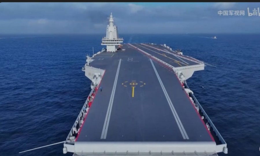 ‘Fujian’: Aeroplanmbajtësja më e përparuar e Kinës hyn në shërbim