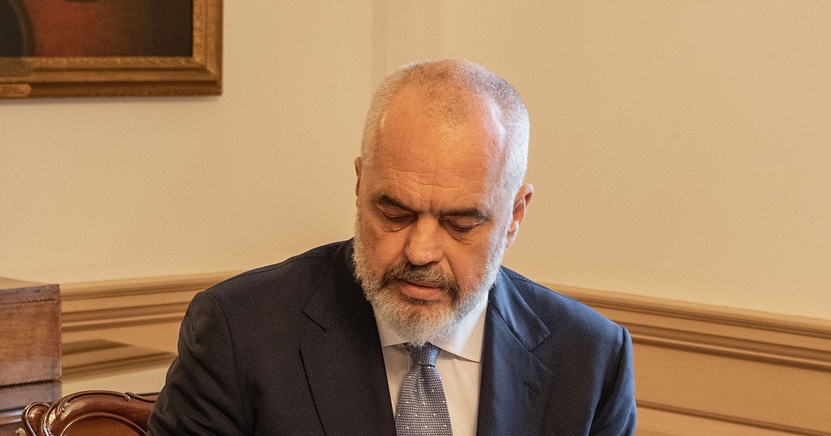 Gati libri i radhës, Edi Rama: Jam dashnor i përkushtuar i gjuhës shqipe