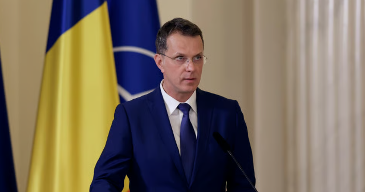 Gënjeu në CV-në e tij, jep dorëheqjen ministri i Mbrojtjes në Rumani