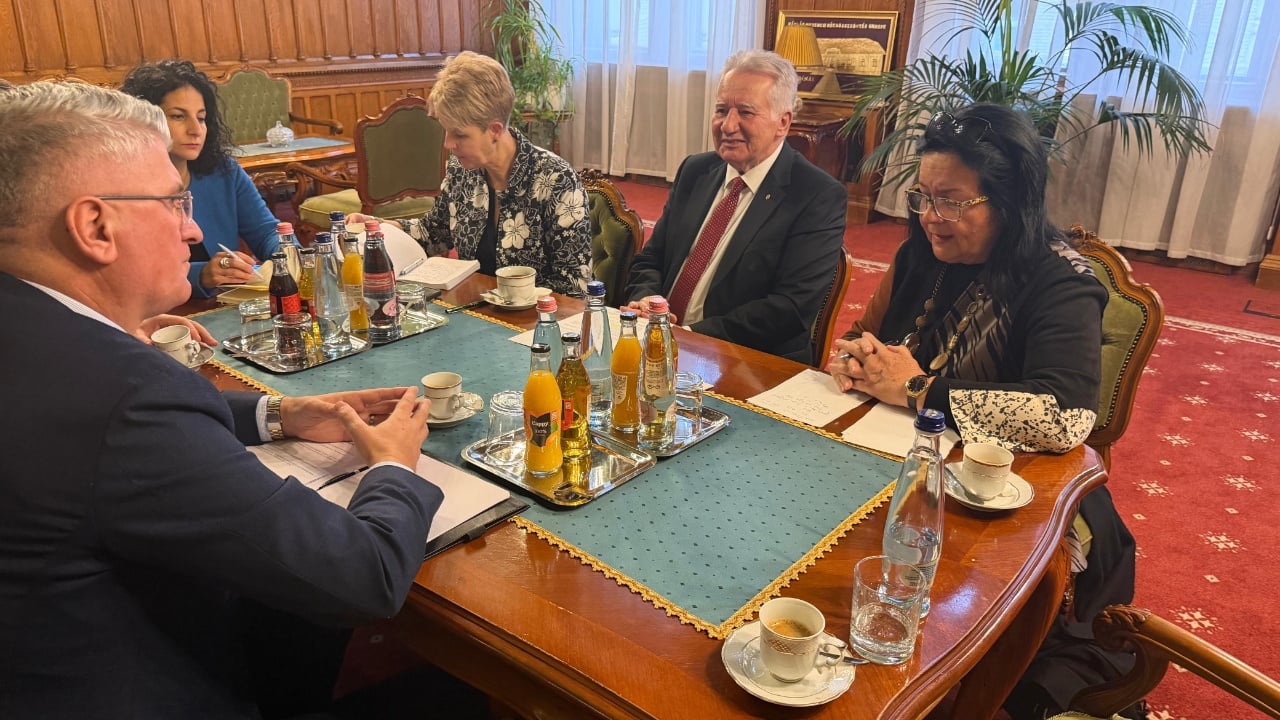 Gjekmarkaj takon nënkryetarin e Parlamentit Hungarez: PD kërkon avancimin e integrimit dhe ndaljen e deformimeve zgjedhore