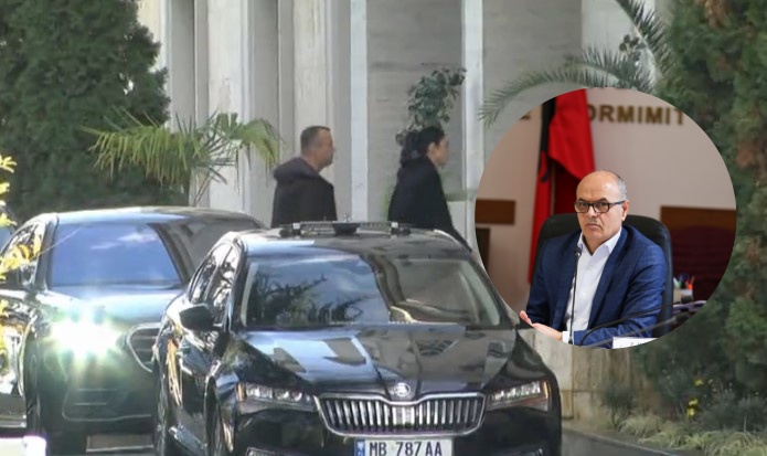 “Gjithëpushtetshmëria e deleguar, e kthen engjëllin…”/ ‘Balluku’ ironizon Koçi: Korrupsioni të ka tjetërsuar