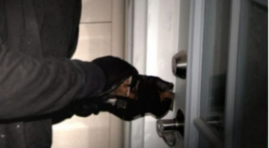 Grabitja e 200 mijë eurove në Astir/ Policia arreston viktimat, lë të lirë hajdutët